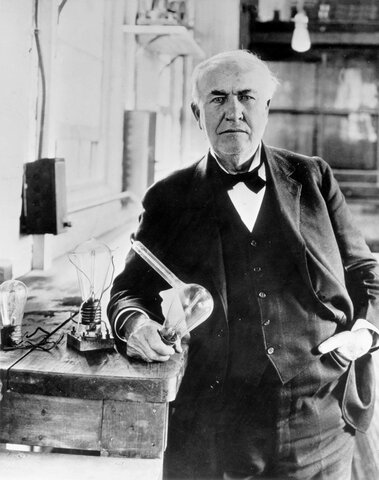 Invention of the Light Bulb by Thomas Edison