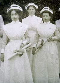 🆂 🅴 (+2) Mae Belle Sampson, Katherine MacDonald and Nurses Overseas