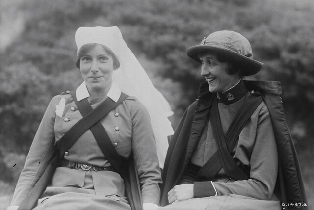 ⓢⓔ Mae Belle Sampson, Katherine MacDonald and Nurses Overseas