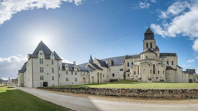 Abadía de frontevrault, Anjou, Francia (1100-1119)