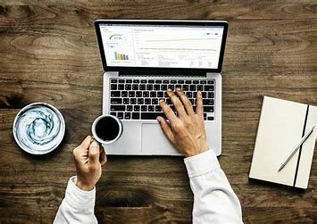 La pandemia de COVID-19 impulsa el crecimiento del comercio electrónico y el teletrabajo.