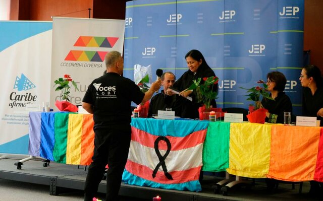 Crimen de persecución a victimas LGBT.