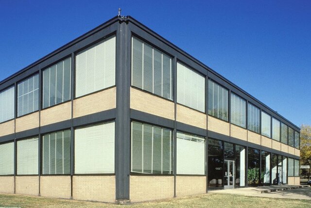 Alunmni memorial hall- MIES