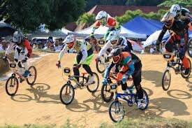 CREACION DE LA FUNDACION INTERNACIONAL DEL BMX