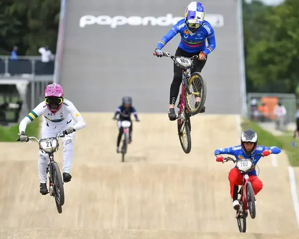 NACIMIENTO DE LA NBL (Nacional Bicycle League)