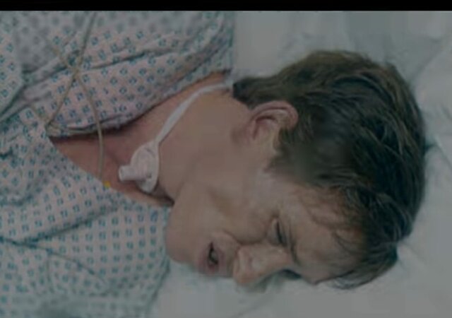 Stephen después de la traqueotomía