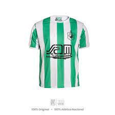 Primeros negocios del club