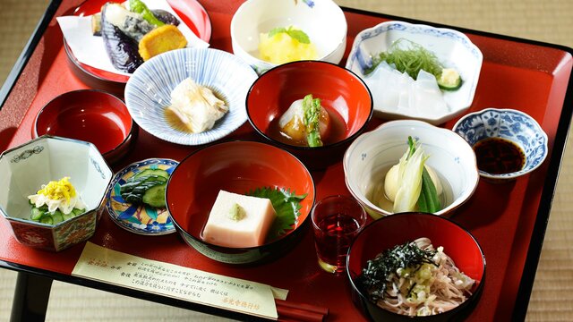 O-bon o Bon odori (13-15 de agosto) Fiesta de los ancestros