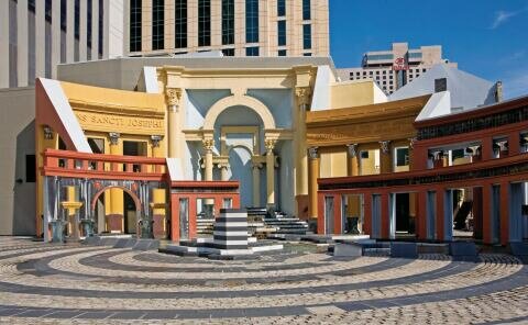 Piazza d'Italia a New Orleans, MOORE