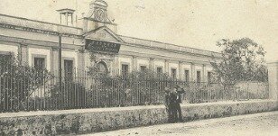 Se instala la primera Escuela Normal Lancasteriana