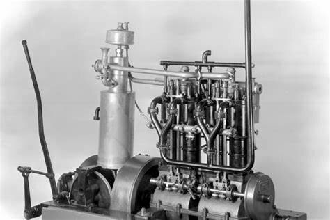 primer motor a combustion