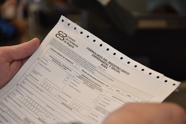 Creación del registro mercantil - 1990.