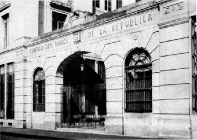 Creación de la superintendencia financiera de Colombia 1990: