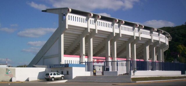 Nuevo estadio Nelson Barrera Romellón 2001