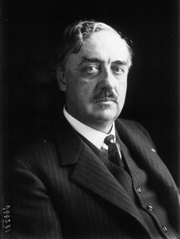 Élection de Jean Hennessy