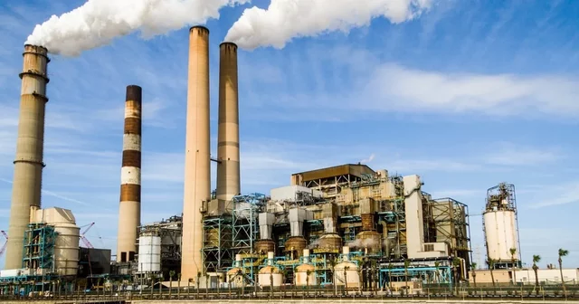 Industrias de base e de consumo.