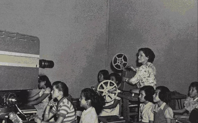 Creación del "Departamento de Enseñanza Audiovisual"