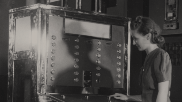 First Video Gaming Machine Was Invented