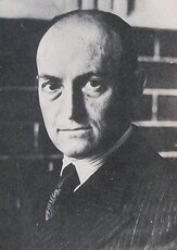 La obligatoriedad de la enseñanza religiosa fue decretada en 1937 en la provincia de Buenos Aires, siendo gobernador Manuel Fresco y director de Escuelas Roberto J. Noble