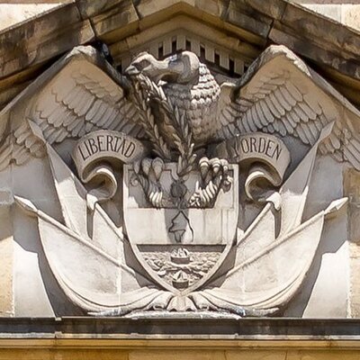 Timeline: ESCUDO NACIONAL EN DIFERENTES EPOCAS