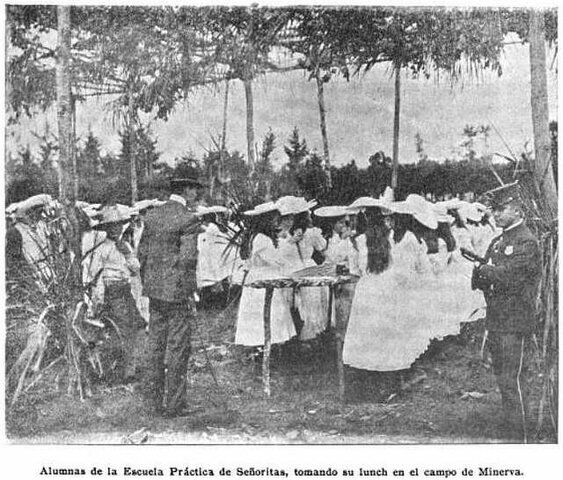 Escuela Práctica de Señoritas.