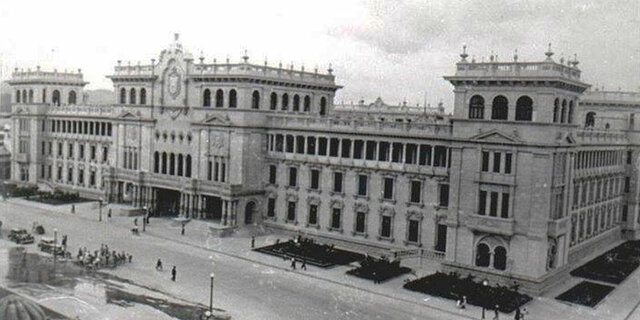 Inaguración del Palacio Nacional