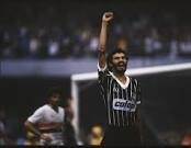morre Sócrates, um dos maiores ídolos do corinthians