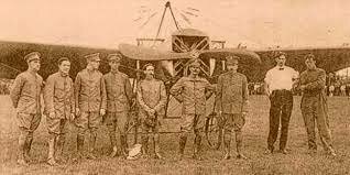 Apertura de la Escuela de Aviación