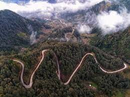 Constitución Politica y El Volcan de la Vega