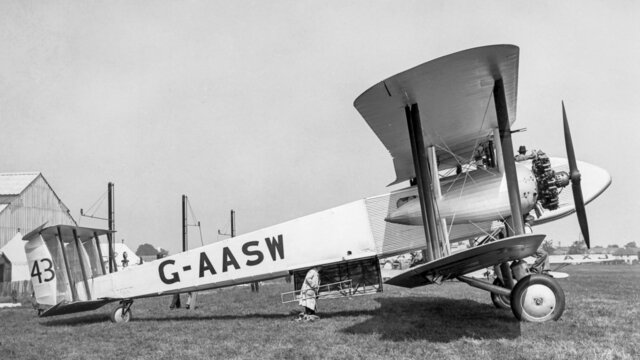 1º VIAJE DE: VICKER VELLORE (1928)      CAMBIOS EN consumidores y en tecnologías de gestión