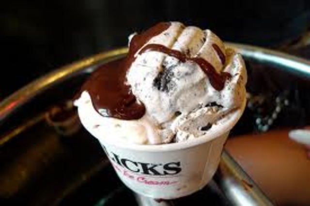 Yo comé crema! Me gusta crema.