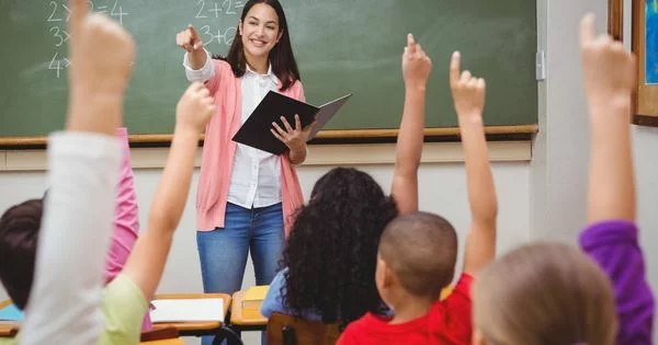 Inicio a la educacion publica formal
