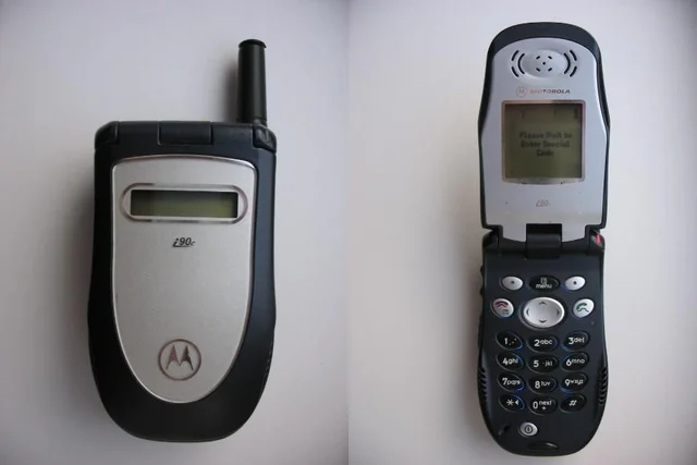 2002 - Nextel Walkie Talkie Phone