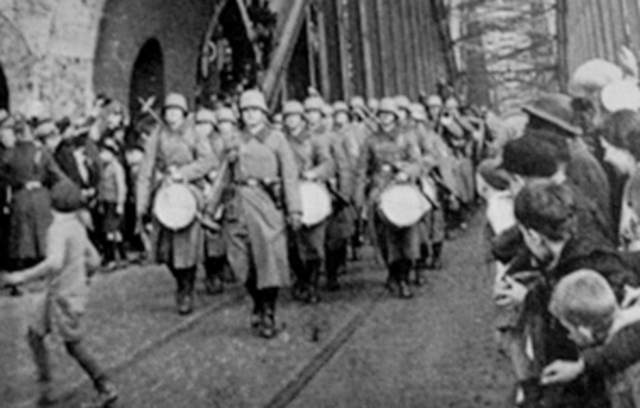 France militarizes the Rhineland