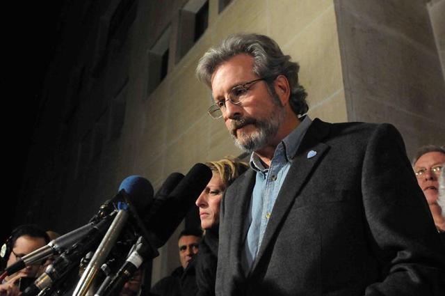 Jury gives Komisarjevsky death penalty; Petit: 'We believe justice has been done'