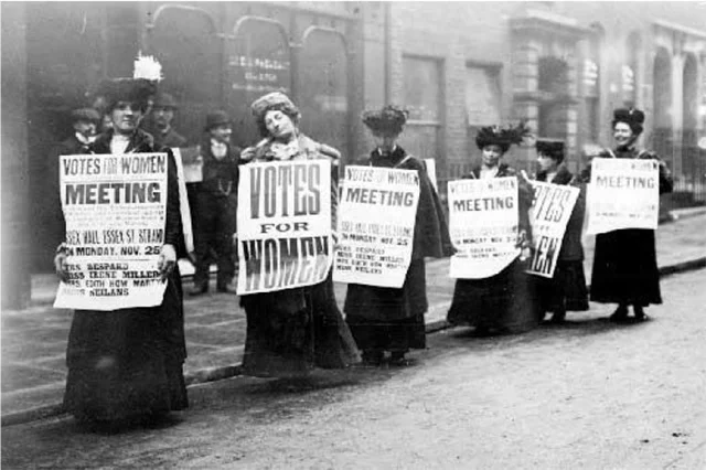 Droit de vote des femmes au Québec.