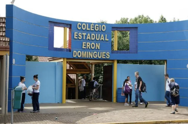 Início no colégio estadual