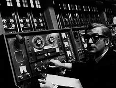 - E.E.U.U crea ARPANET -