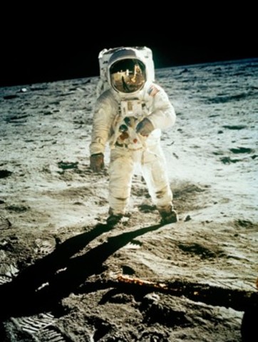 Astronauts Neil Armstrong and Edwin Aldrin, Jr., become the first men to land on the Moon