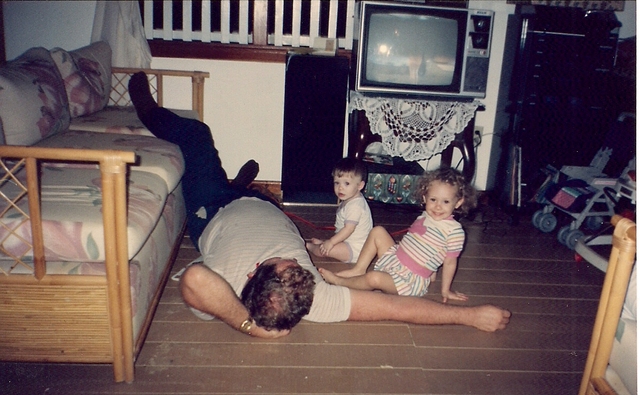 Chilling with sis and daddy :)