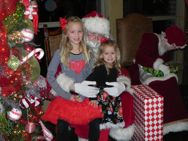 Christmas 2011, Ashlynn and Kylie