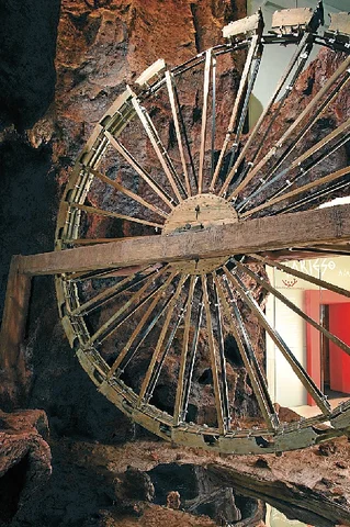 Rueda con canjilones