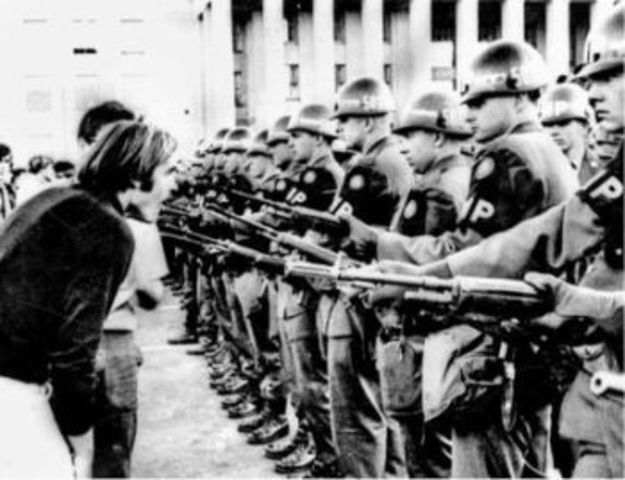 Massive demonstrations at Pentagon