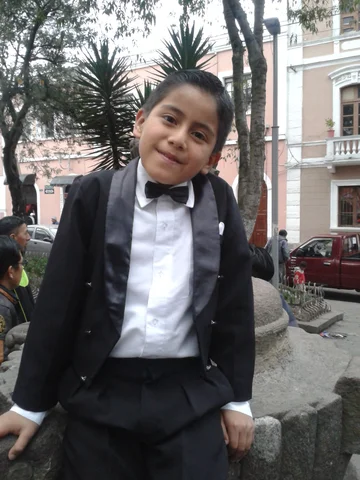 Mi Bautizo a los 4 Años: Un Momento de Fe y Alegría