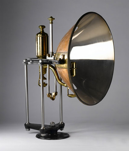 Χρήση παραβολικού ανακλαστήρα σε φάρο