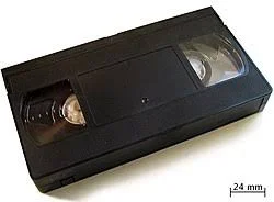Es llança el format de vídeo casolà VHS