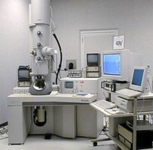 Phsicist Ernst Ruska and eletrical engineer Max Knoll