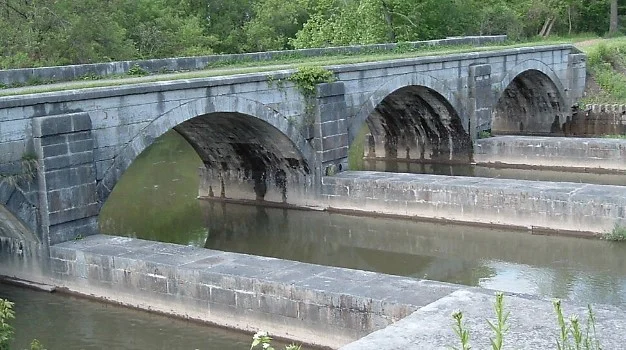 Construcción canal de Erie en Estados Unidos