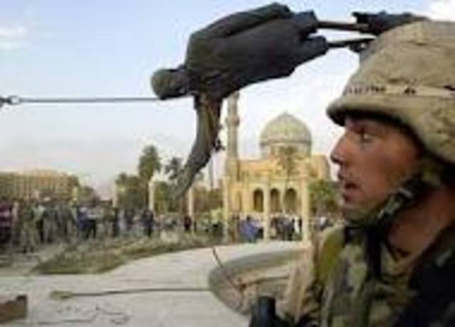 Saddam Statue Knocked Down