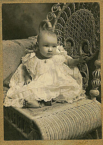 Edna Wilhelmina Bettner born